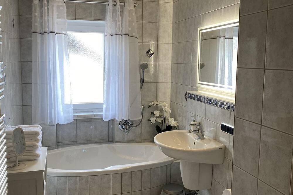 Ganze Wohnung, Gästehaus Walter - Ferienwohnung Säulingblick in Eisenberg, Bayerisch Schwaben