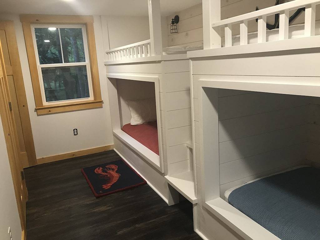 Pets Stay Free, Premier Ctg, Now Sleeps 8, Pets Free in Lincoln County (Maine)