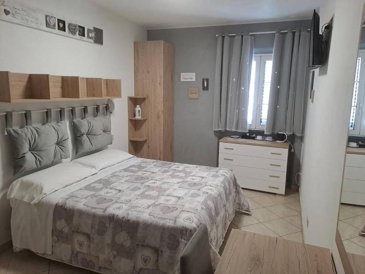 Hôtel pour 4 personnes, avec bassin pour enfant et jacuzzi ainsi que balcon et piscine, adapté aux familles