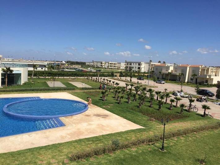 Location de vacances pour 10 personnes, avec bassin pour enfant et jardin ainsi que jacuzzi et piscine dans Sidi Rahal - 3