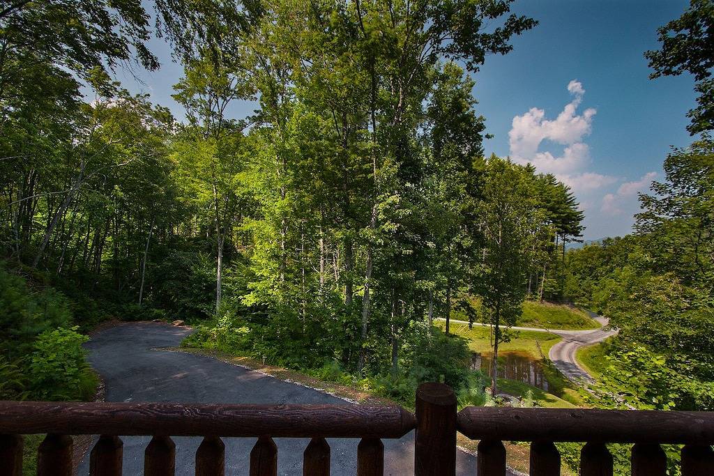Black Bear Pond log cabin in Almond (North Carolina), Fontana Lake