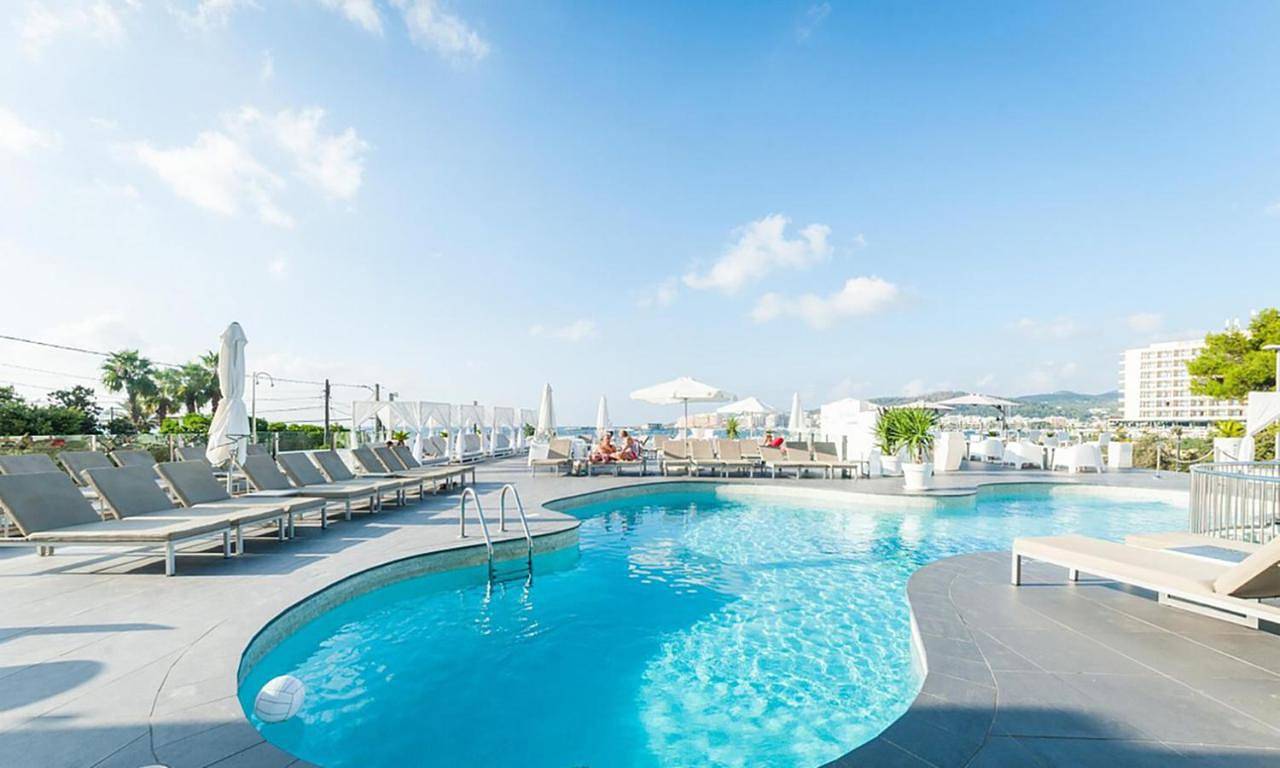 Marina Playa Hotel Apartments by Typic Hotels - Adults Only in Playa Es Pouet, Sant Antoni de Portmany