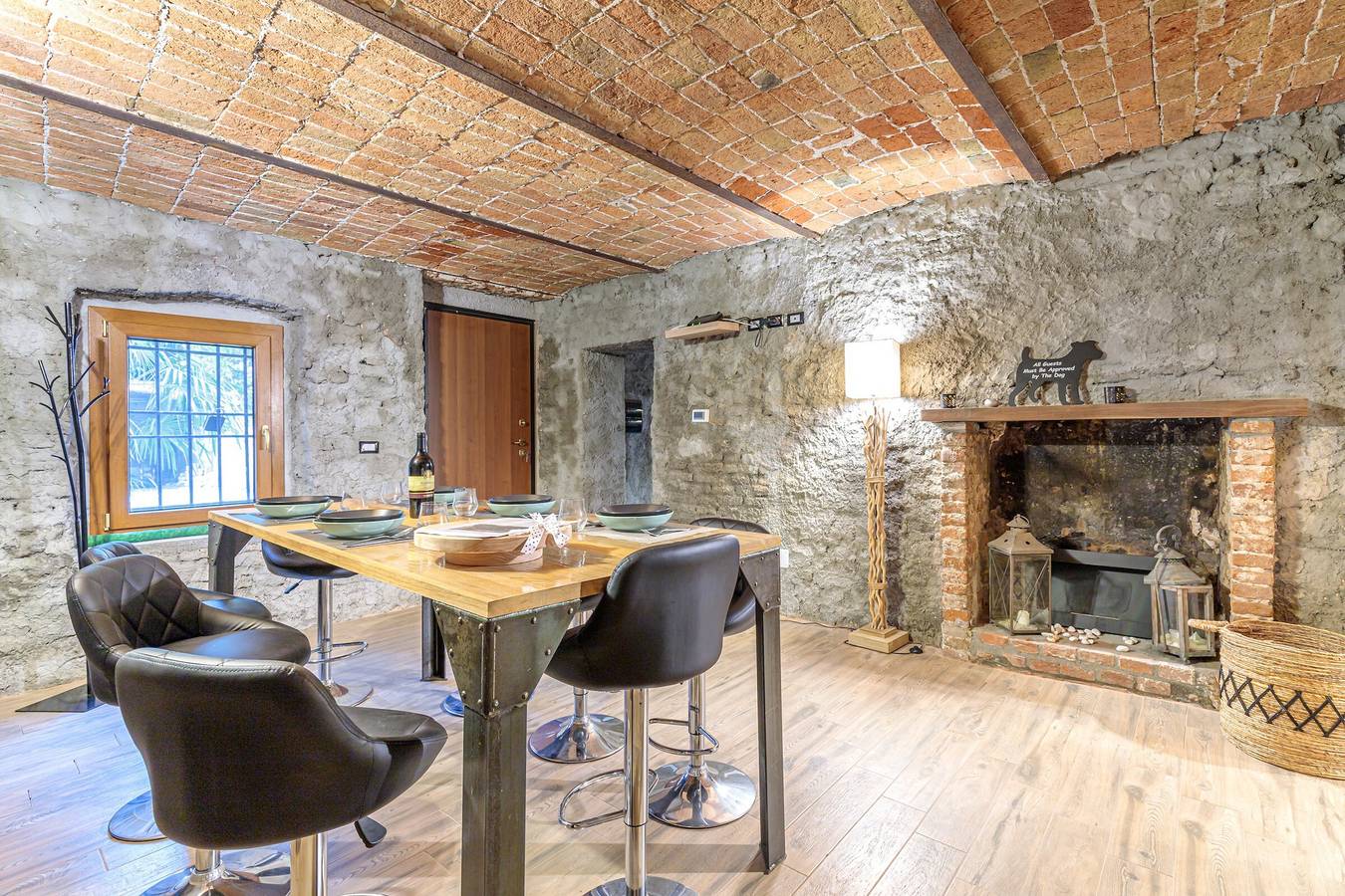 Villa 'Cascina Liebe Con Idromassaggio' mit privatem Garten, Wlan und Klimaanlage in Ozzano Monferrato, Alessandria Provinz