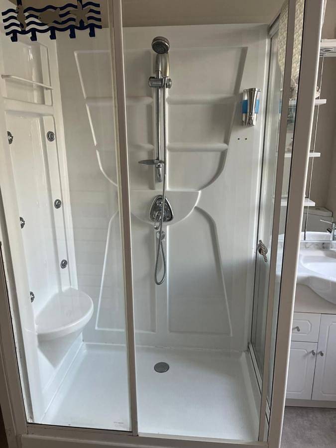 Location de vacances pour 3 personnes, avec jardin et piscine à Glomel - 3