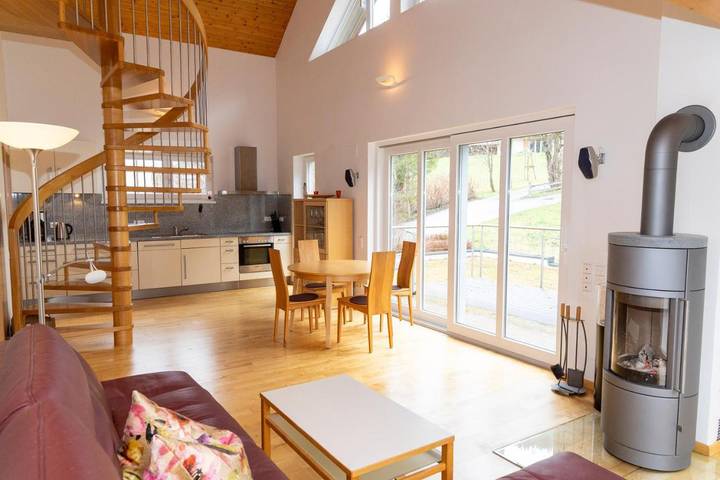 Vakantieappartement voor 2 personen, with tuin and uitzicht as well as uitzicht op het meer in Weissensee