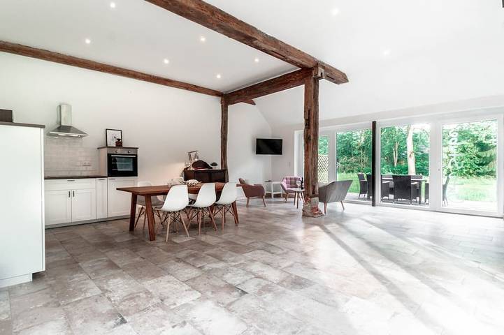 Ferienhaus für 7 Personen, mit Garten in Brake