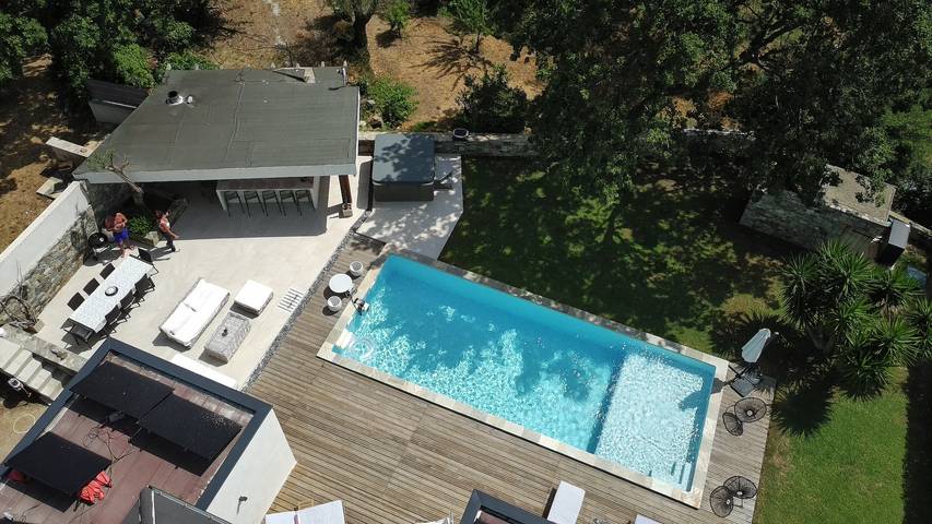 Location de vacances pour 6 personnes, avec Jacuzzi ainsi que Jardin et Bassin pour enfant à Barbaggio - 2