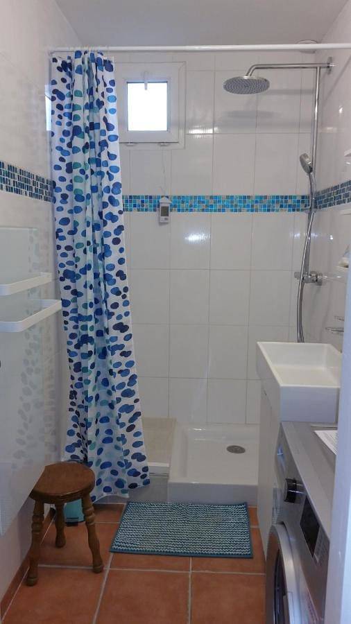 Appartement entier, Joli studio St André Les Alpes confortable et bien situé, idéal randonnées, parapente in Saint-André-les-Alpes, Région Castellane