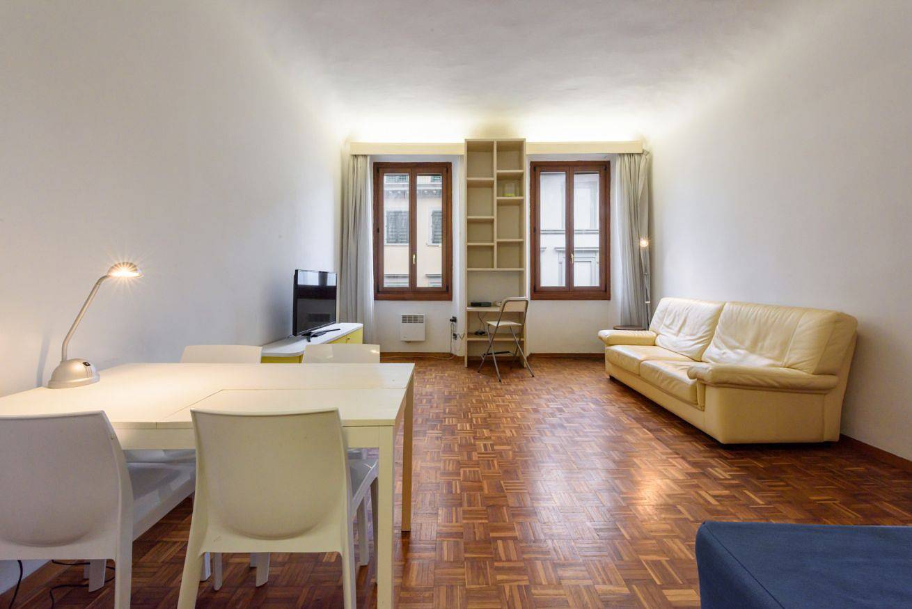 Entire apartment, Montebello Place by Mmega in Florence city center, Florence
