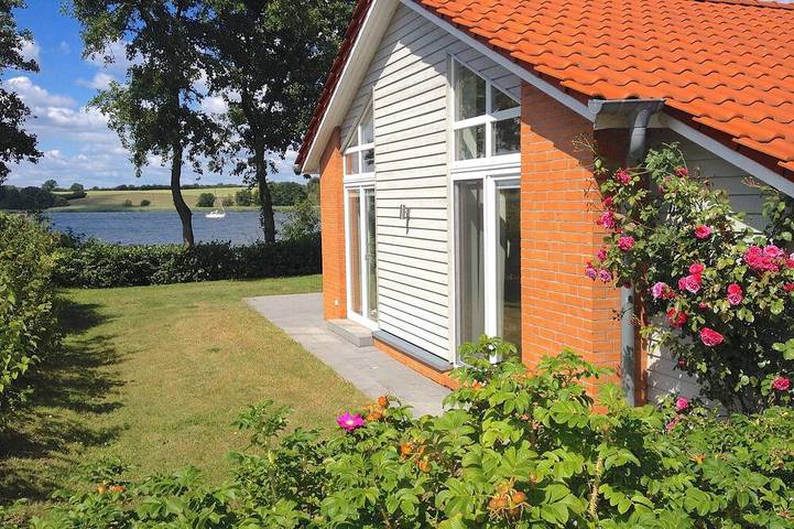 Ferienhaus für 6 Personen, mit Sauna und Terrasse sowie Garten - 1