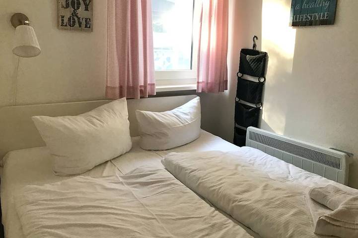 Bungalow für 4 Personen, mit Garten, mit Haustier in Glowe - 2