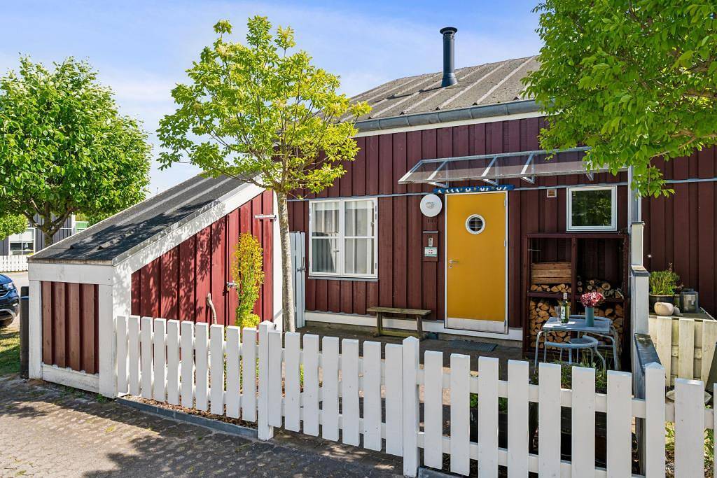 Gemütliches Ferienhaus mit herrlichem Meerblick in Øer Maritime Ferieby in Øerne, Ebeltoft
