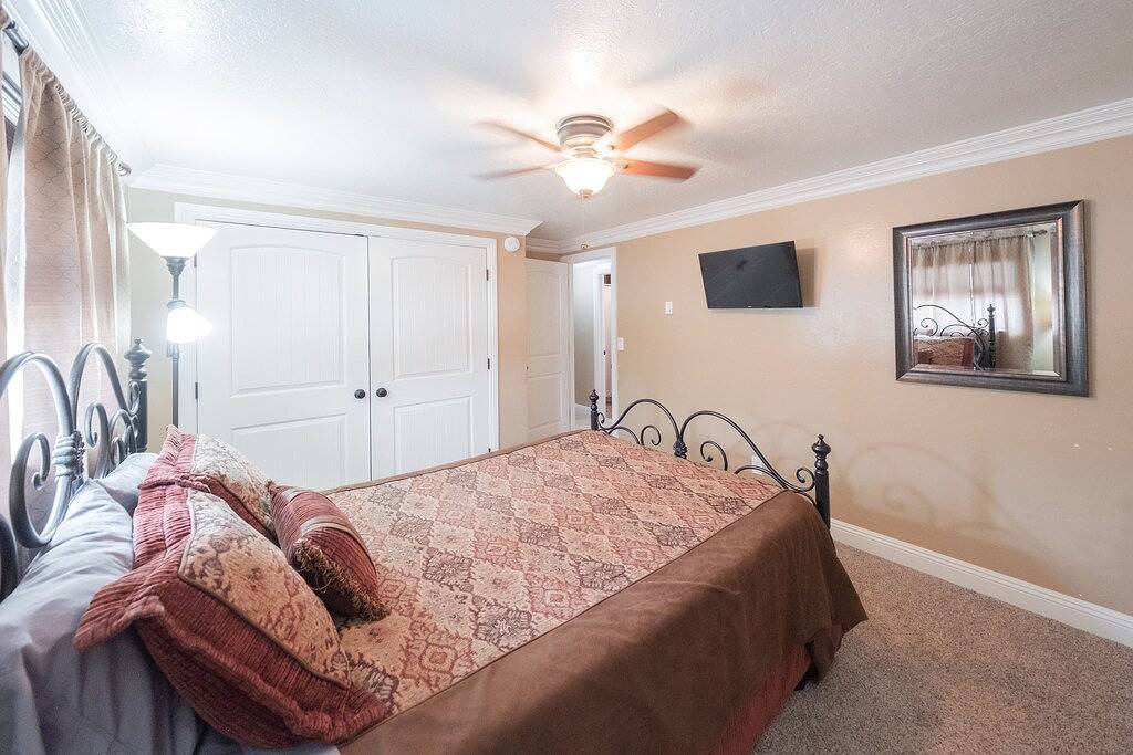 Classy, Clean & Comfortable - Close to Downtown in Kanab, Grand Staircase Escalante National Monument