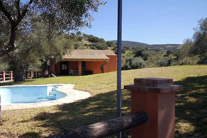 Villa pour 8 personnes, avec terrasse et jardin, animaux acceptés - 1