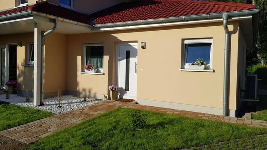 Bungalow für 3 Personen, mit Terrasse und Garten in Ahlbeck - 2