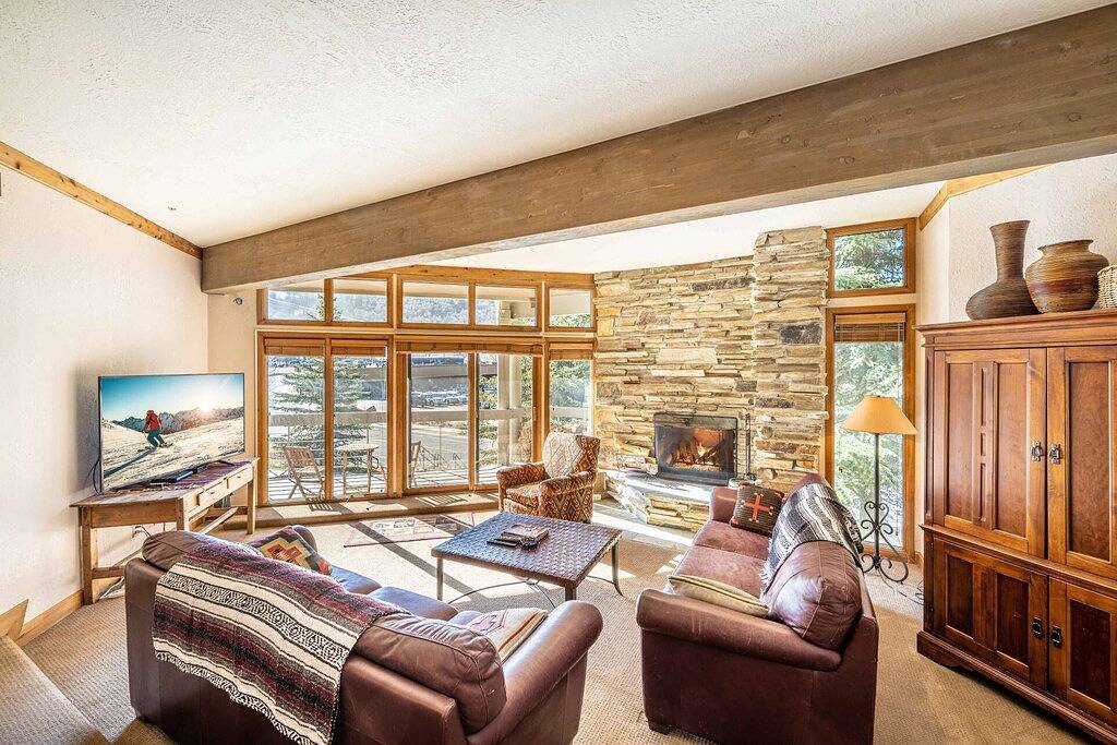 Ganze Wohnung, Perfect for Families –`2 Min Walk to Deer Valley Ski School & Snow Park Lodge, Private Hot Tub in Uinta Wasatch Cache National Forest