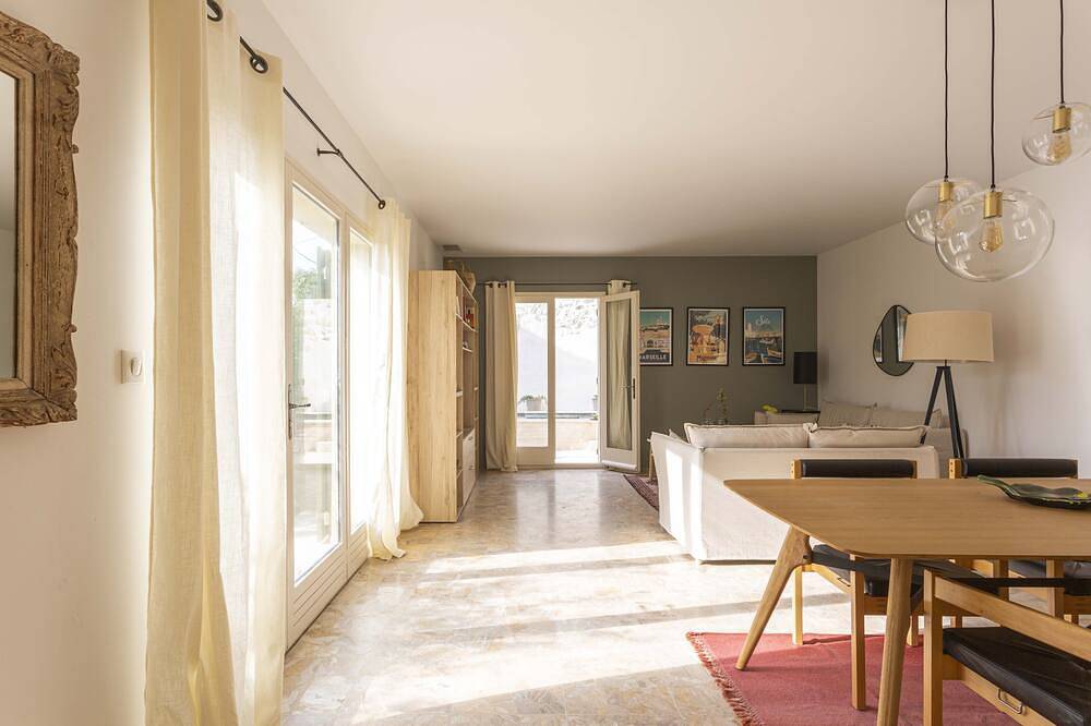 Village house with swimming pool in the Alpilles in Fontvieille, Arles und Umgebung