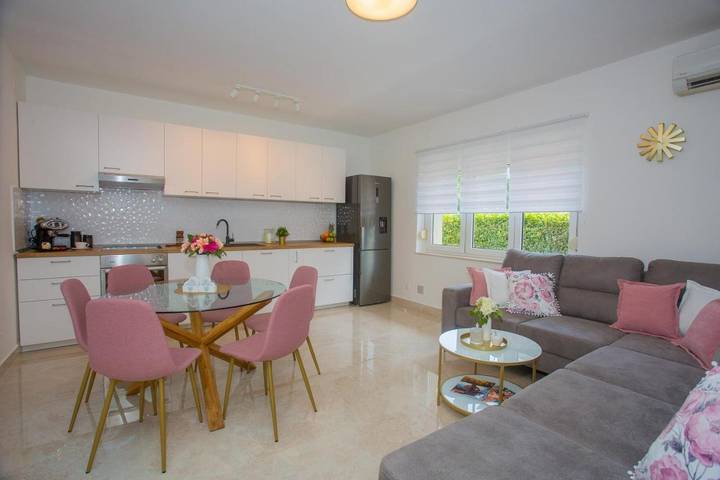 Maison d’hôte pour 15 personnes, avec jardin et jacuzzi à Split - 4