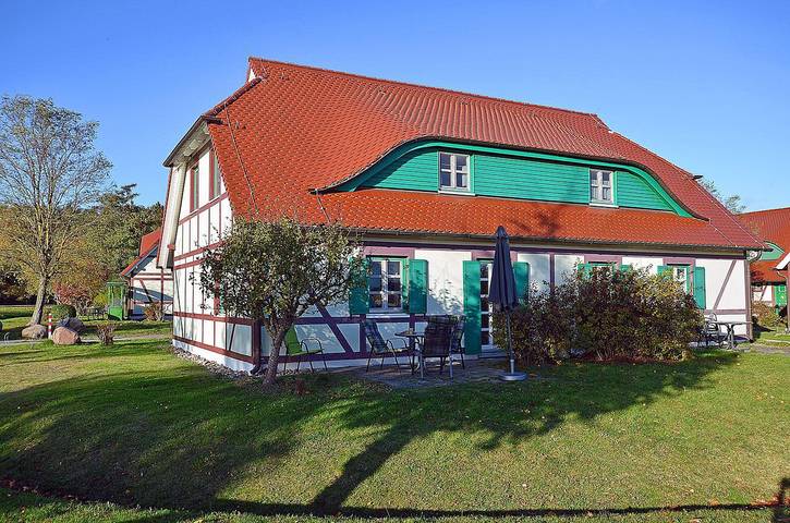 Ferienwohnung für 4 Personen, mit Terrasse und Ausblick in Altenkirchen