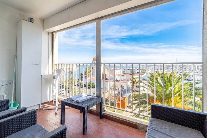Apartamento entero, Apartamento 'Vista Mar' con vistas al mar y aire acondicionado in Gruissan (Ville), Gruissan