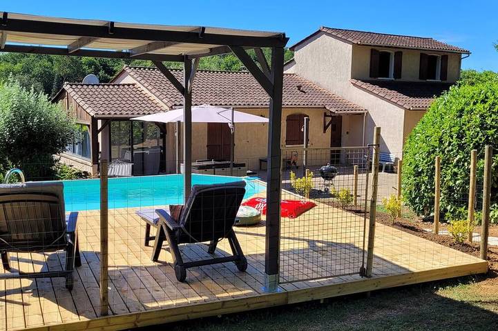 Maison de vacances pour 9 personnes, avec jardin et terrasse, animaux acceptés