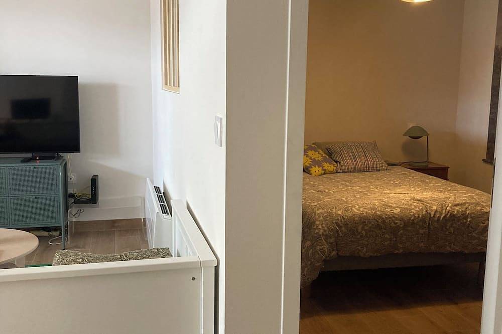 Entire apartment, Charming 2-room apartment in the heart of Eauze in Eauze, Gers
