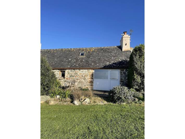Location de vacances pour 2 personnes, avec Terrasse à Plougasnou - 2