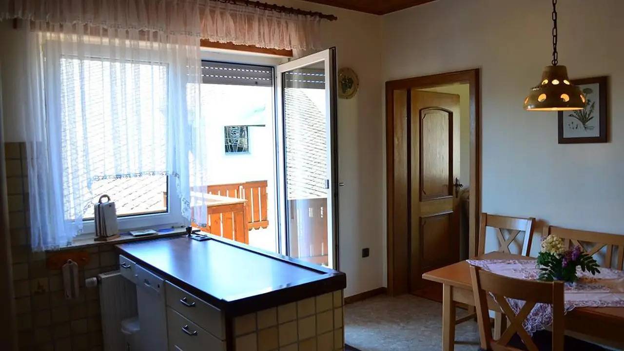 Ganze Ferienwohnung, Ferienwohnung für 5 Personen (100 m²) in Bendorf (Rheinland-Pfalz) in Bendorf, Landkreis Mayen-Koblenz