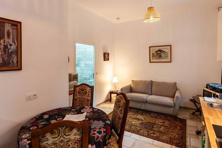 Location de vacances pour 30 personnes, avec piscine ainsi que vue et jardin, animaux acceptés à Plémet - 4