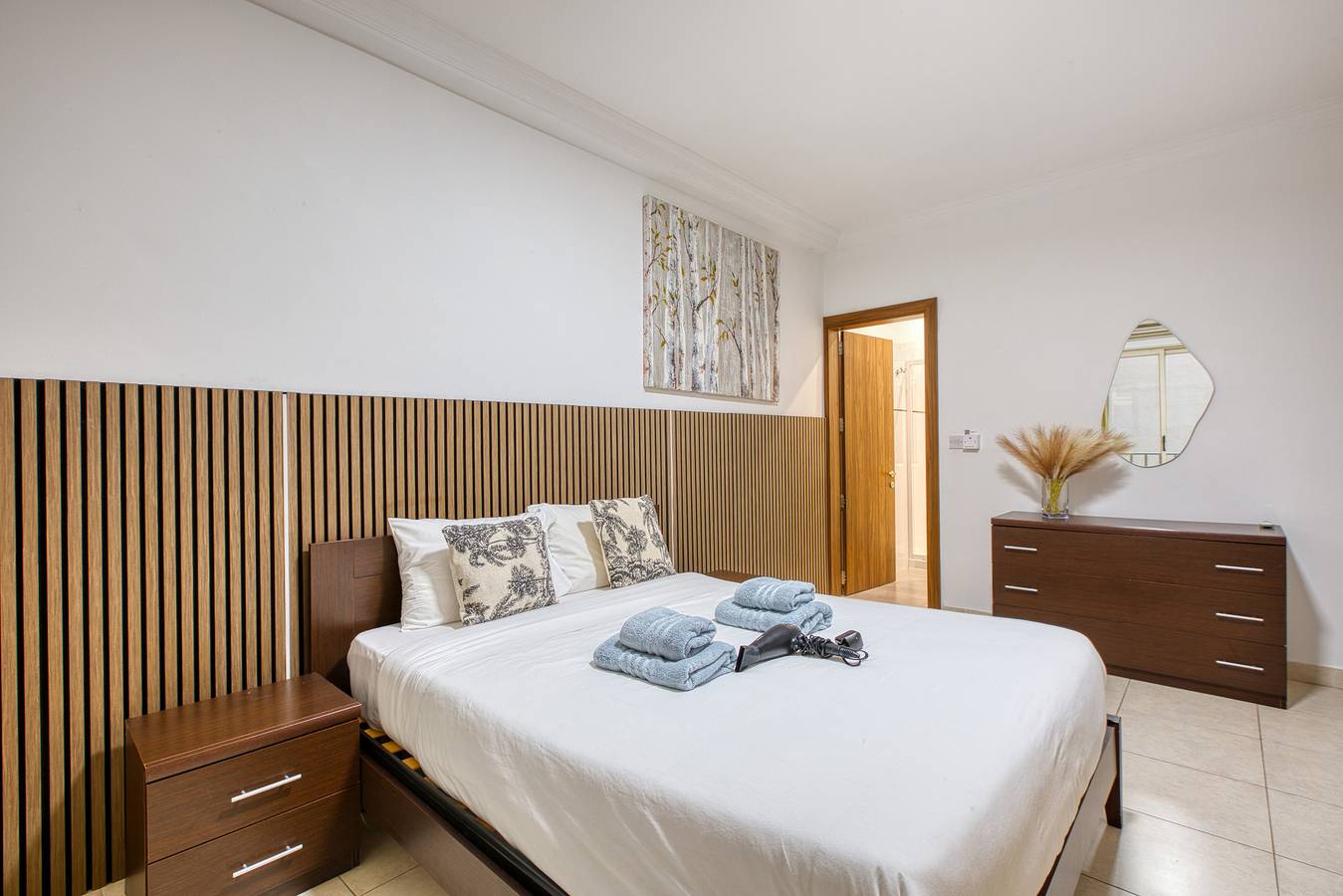 Appartamento intero, Appartamento vacanze per 7 persone con balcone in Sliema, Isola di Malta