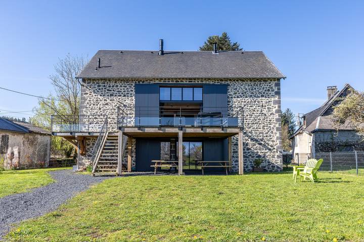 Gîte Grange Saint Martin: 12–13 Personen, 6 Zimmer im Herzen der Auvergne in Rochefort-Montagne, Regionaler Naturpark Volcans d'Auvergne
