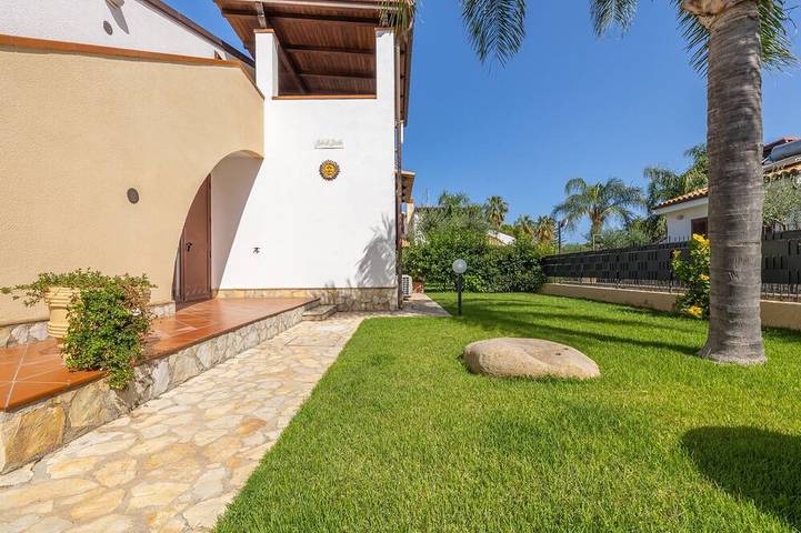 Villa pour 8 personnes, avec balcon et jardin - 1