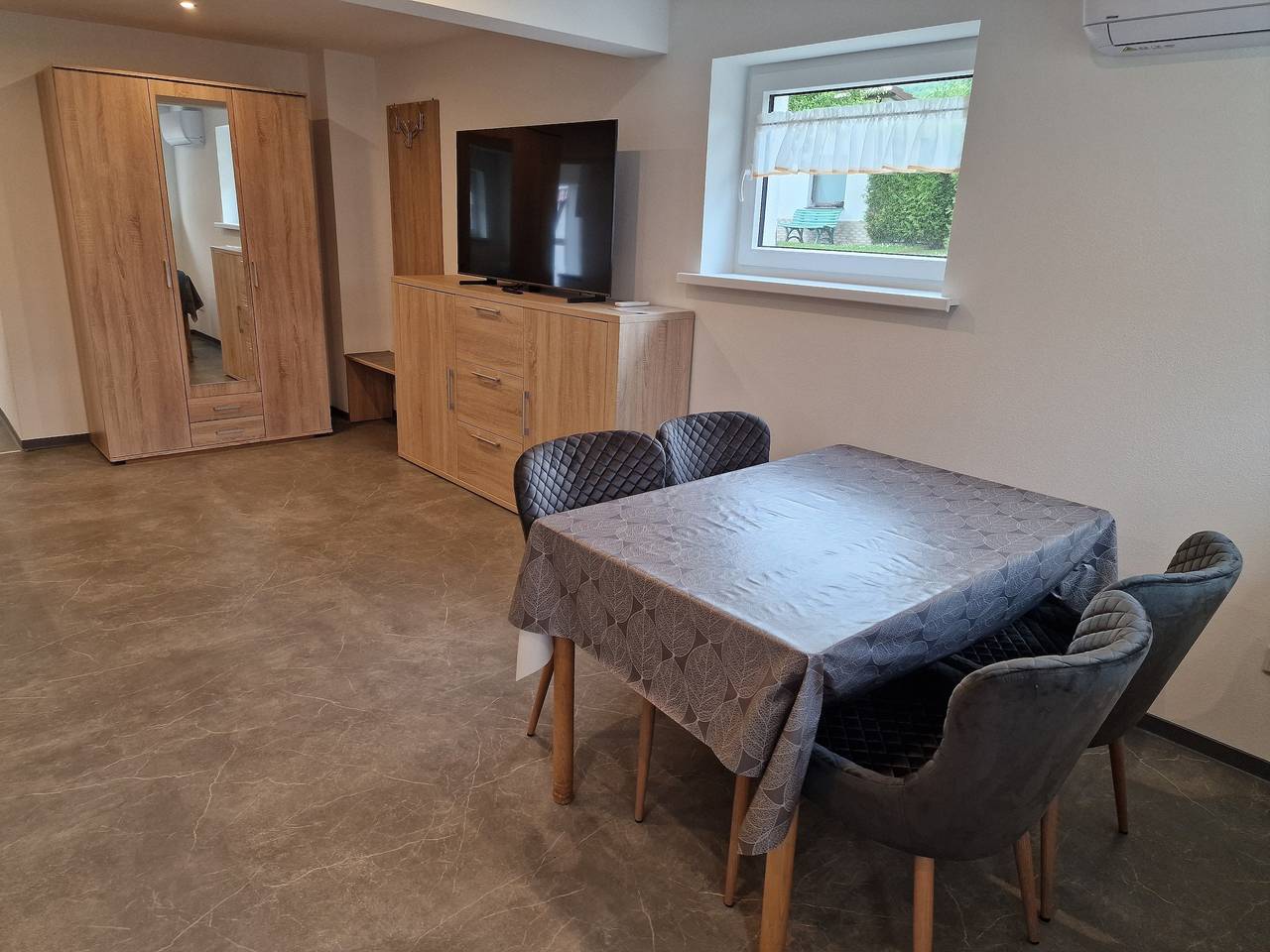 Apartamento vacacional entero, Ederseeglück - Fewo 3 (ebenerdig) in Bringhausen, Edertal