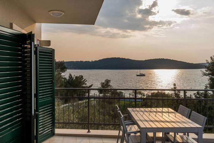 Ferienwohnung für 8 Personen, mit Pool und Ausblick sowie Garten, mit Haustier - 1