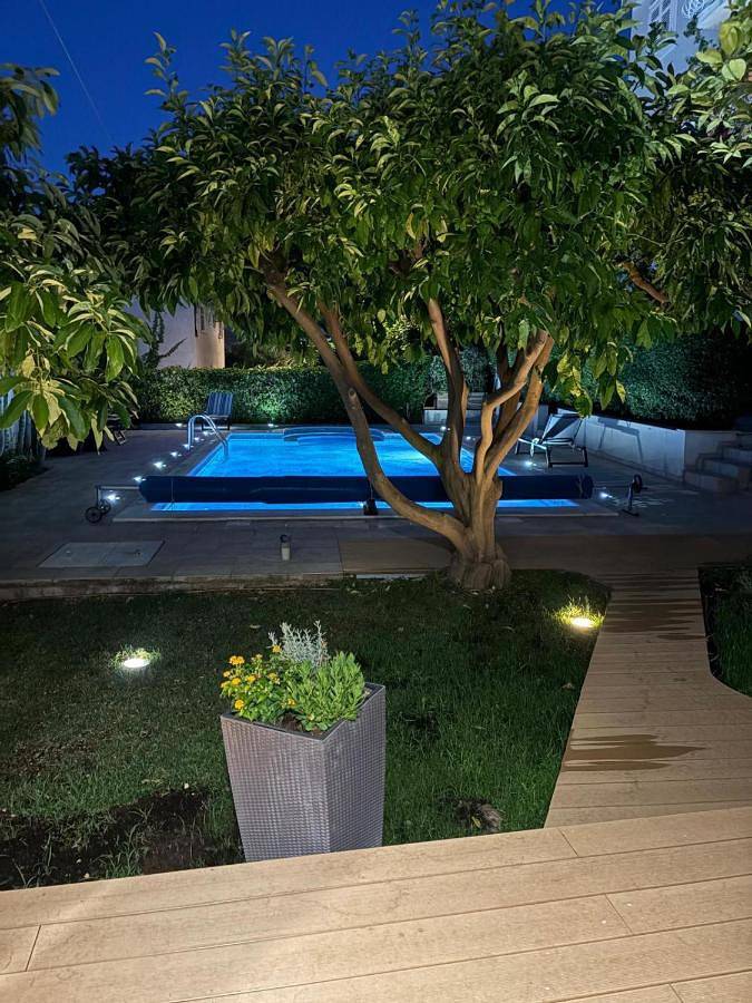 Maison d’hôte pour 3 personnes, avec jacuzzi ainsi que jardin et piscine à Trogir - 3
