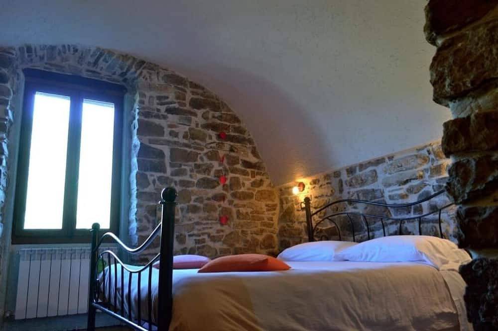 B&B Da Marta: Quadruple Room in Apricale, Ligurian Alps
