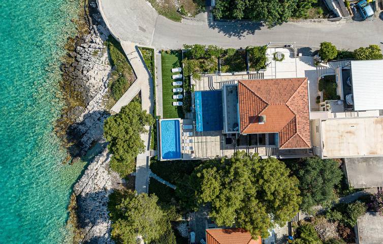 Ganze Ferienwohnung, Gemütliche 1-Zimmer-Wohnung mit Pool, Terrasse und Zugang zum Strand in Lumbarda, Korcula
