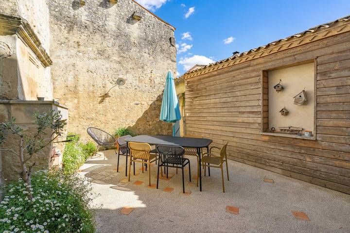 Casa de vacaciones 'Isatis' con terraza privada in Mortagne-sur-Gironde, Saintes region