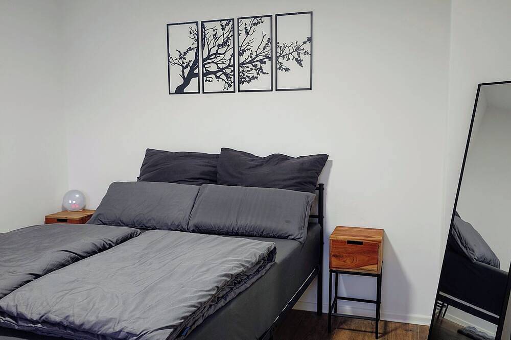 Ganze Wohnung, Wohnung \"Liana\" mit Blick zur Burg in Hechingen, Neckar-Alb