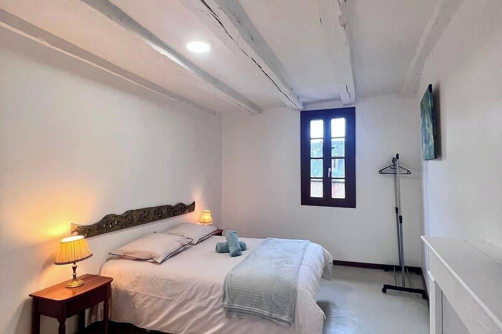 Grande Maison pour 8 personnes - Bourg de Meyssac in Meyssac, Brive-la-Gaillarde region