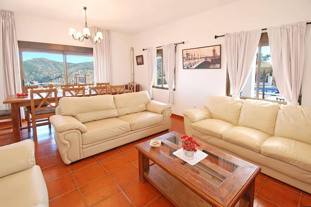 Villa José 1, Piscine Chauffée , Wifi, A/C, Petfriendly, vue sur la mer !!! in Comares, Cordillera Penibética