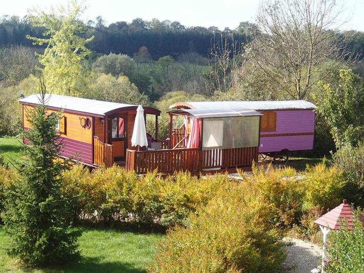 Camping pour 4 personnes, avec Jacuzzi ainsi que Terrasse et Jardin