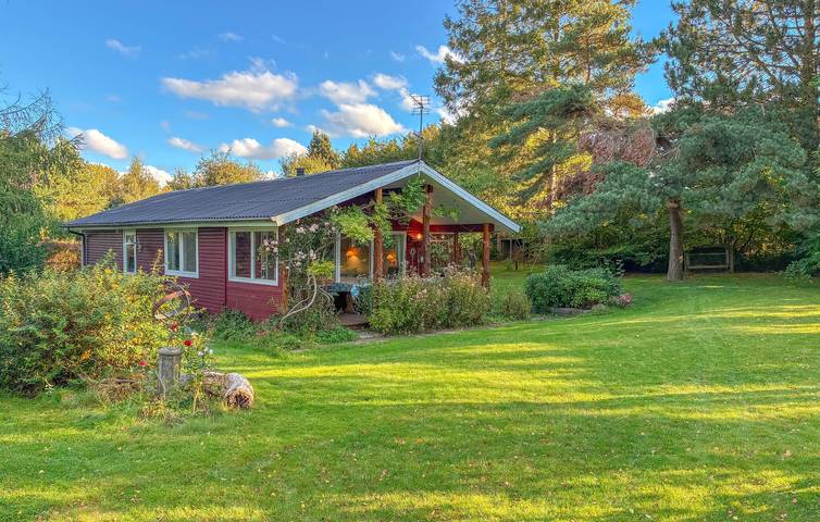 Ferieudlejning for 4 personer, med Terrasse og Have i Præstø