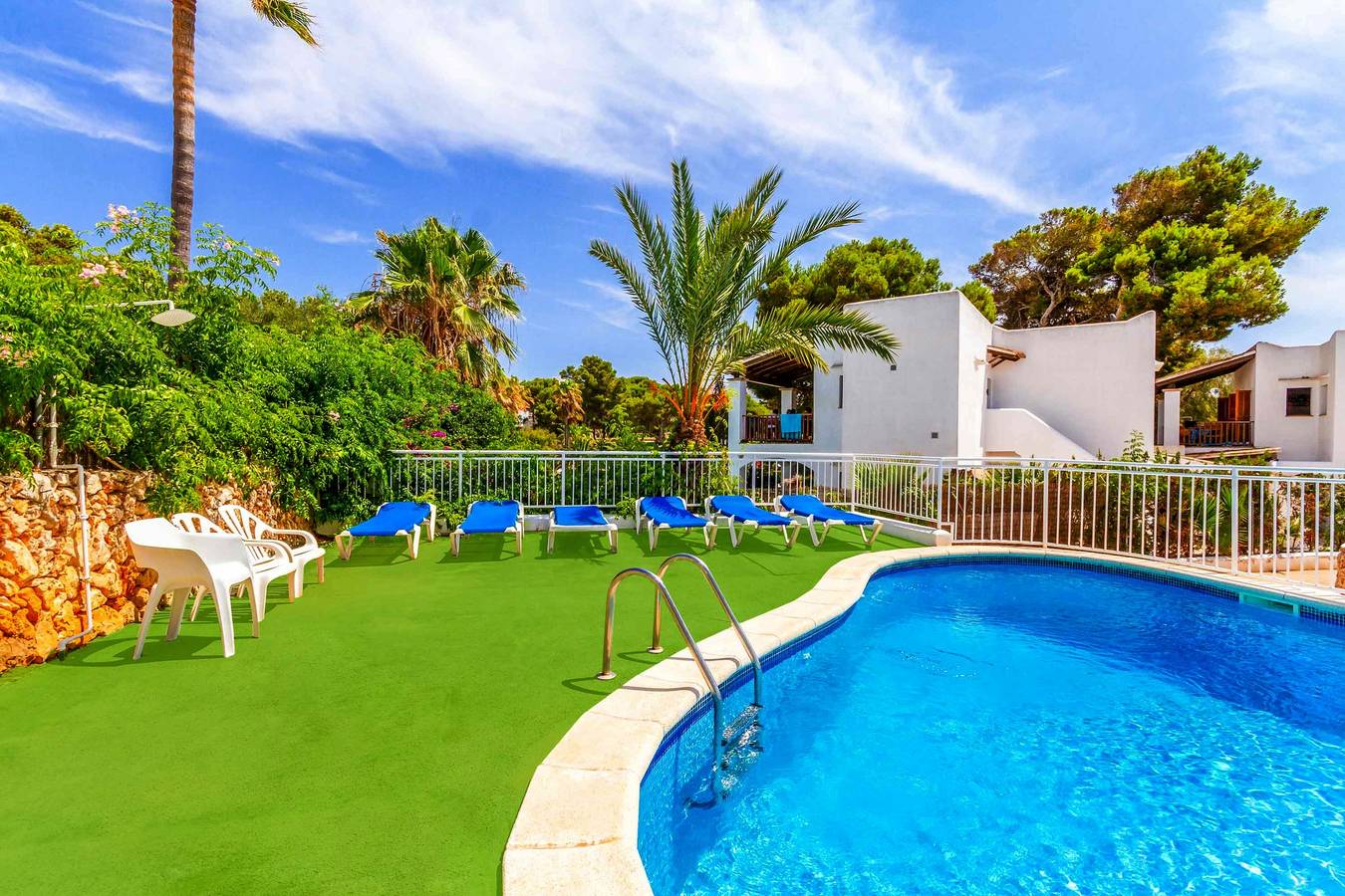 Villa für 10 Personen mit Terrasse in Caló des Pou (Santanyí), Santanyí