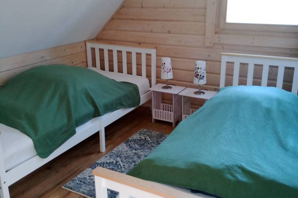 Blockbohlenhaus \"Steiner Lodge\" in Steinen (Westerwald), Westerwald