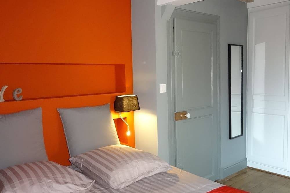 Entire apartment, Beautiful apartment 35m2 Chartres center with parking in Chartres, Chartres region