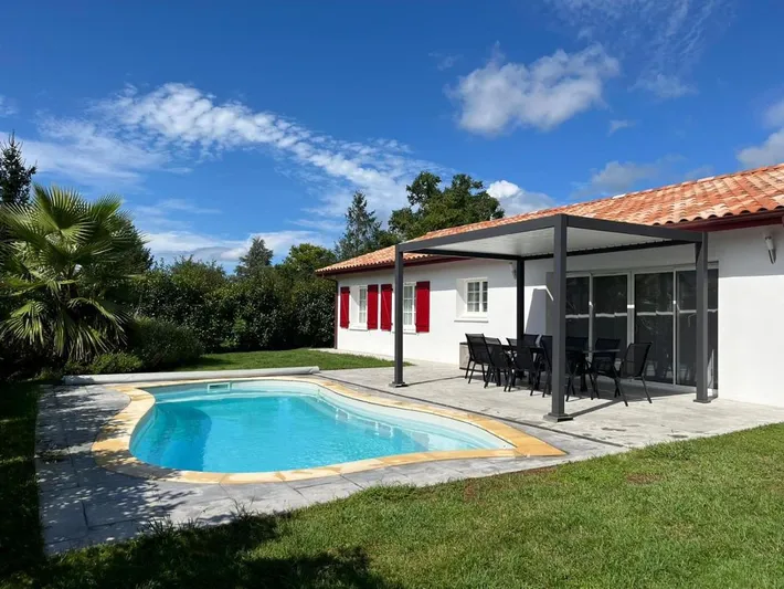 Casa de vacaciones para 10 personas, con jardín además de vistas y piscina - 1