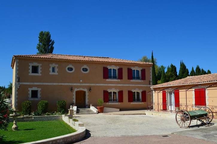 Gîte pour 2 personnes, avec terrasse et piscine au Parc naturel régional des Alpilles - 3