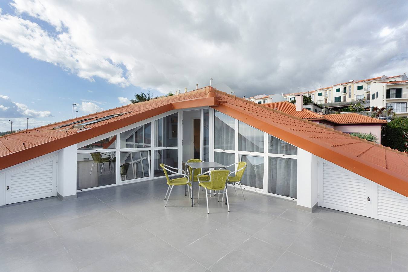 Villa 'Sky and Sea Haven' with Sea View, Wi-Fi and Air Conditioning in Σάντα Κρουζ, Μαδέρα