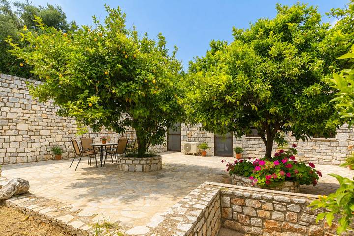 Ganze Wohnung, Mani Stone Studio, Escape in Luxury near the Sea in Mani Peninsula